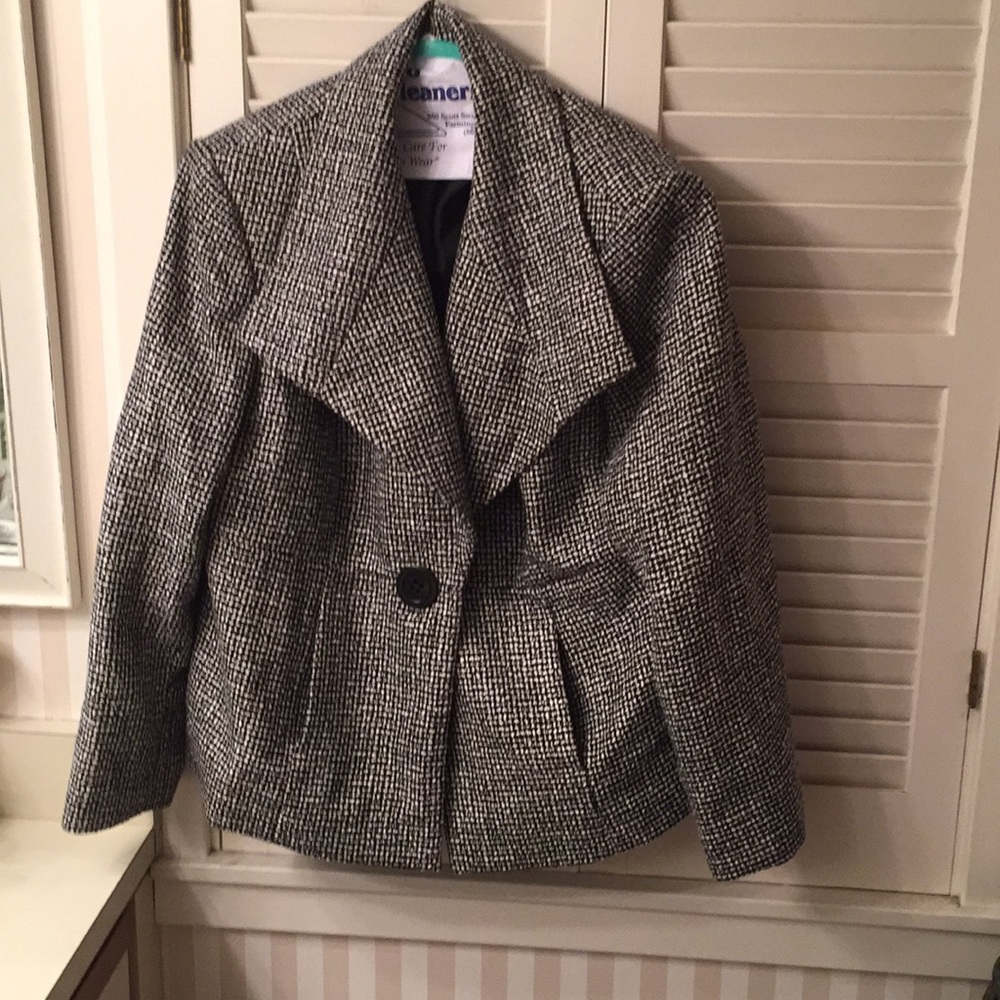 dressbarn black and white nubby textured blazer